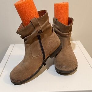 Birkenstock Women's SARNIA Moto Ankle Boots TAUPE WAXED SUEDE size 36 (5.5/6)